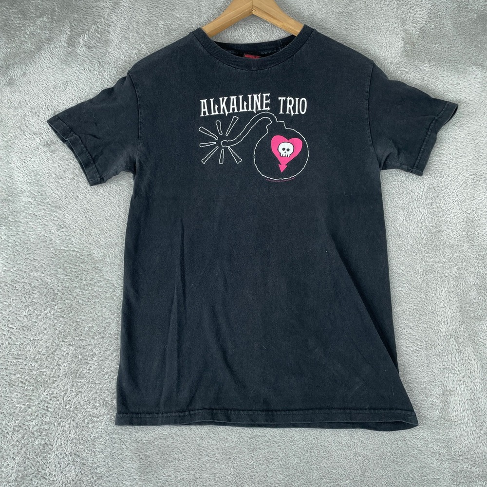 Alkaline Trio Shirt Mens Small Black 2004 Cinder Block Heart Skull Bomb Punk Emo